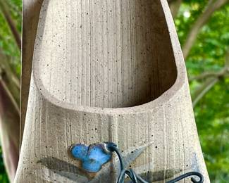 POTTERY WALL POCKET/VASE