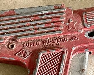 VINTAGE CAP GUN " SUPER NU-MATIC JR"