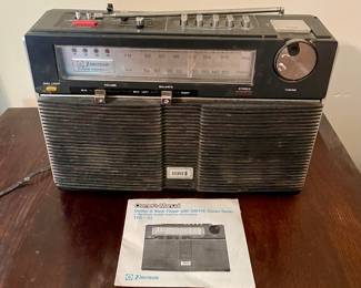 VINTAGE EMERSON 8-TRACK, AM/FM RADIO