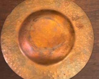 HAMMERD COPPER DISH