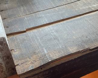 ANTIQUE RUSTIC TABLE