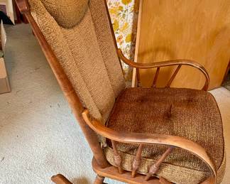 VINTAGE/ANTIQUE ROCKER