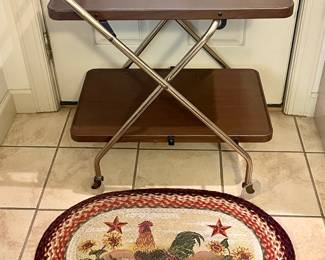 VINTAGE SERVING CART, CHICKEN/ROOSTER DECOR - BRAIDED RUG