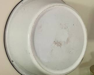 VINTAGE/ANTIQUE ENAMEL WASH PAN