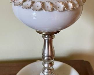 ANTIQUE TABLE LAMP (2)