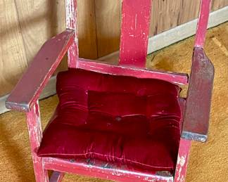 VINTAGE/ANTIQUE CHILD'S ROCKER
