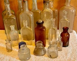 VINTAGE/ANTIQUE BOTTLES