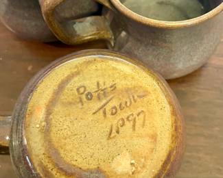 POTT'S TOWN POTTERY MUGS