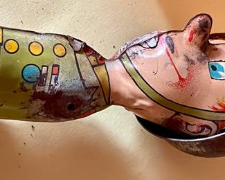 ANTIQUE G.I. JOE JOUNCING JEEP TIN LITHO TOY - INCOMPLETE