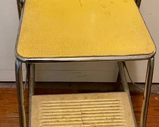 VINTAGE STEP STOOL