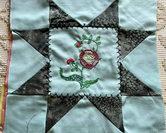 VINTAGE/ANTIQUE QUILT PANEL