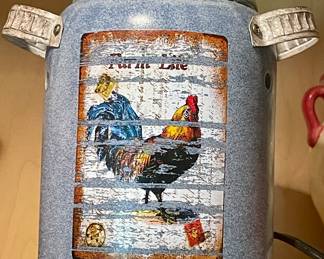 CHICKENS/ROOSTER DECOR - TIN CANISTER