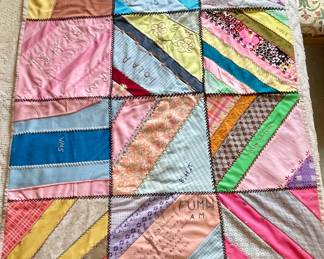 ANTIQUE GROUP BABY QUILT