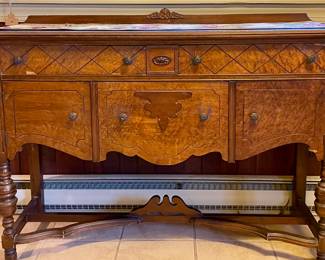 ANTIQUE BUFFET/SIDEBOARD