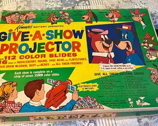 RARE VINTAGE GIVE-A-SHOW PROJECTOR by KENNER