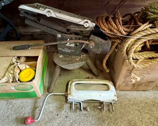 Clay Pigeons and Thrower, Rope