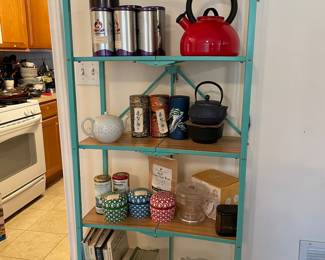 Tea pots, exotic teas