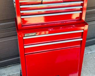 Toolbox tool cabinet - like new 