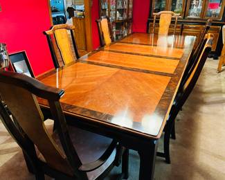 Broyhill Premier dining table with 2 leaf inserts and 6 chairs 