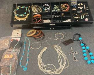CT516VMystery Jewelry Lot