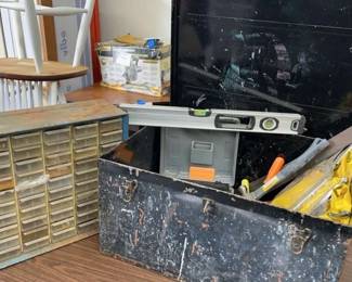 CT494Whats In Your Toolbox