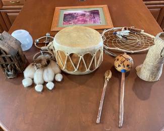 CT906Native American Style Pieces