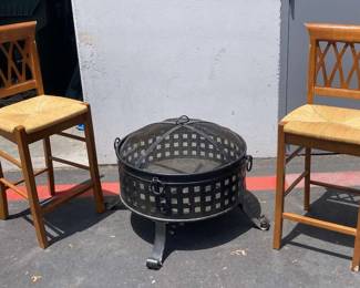 CT469Fire Pit and bar stool chairs