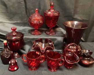 CT424Collectors Red Glassware