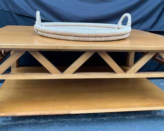 CT486Table And Basket