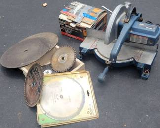 CT498Mitre saw and Router