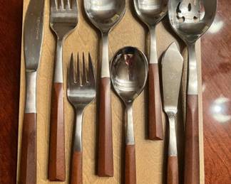 Woodwind stainless with wooden handles - Japan 51 pieces