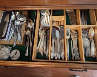 Silver plated gorgeous flatware 