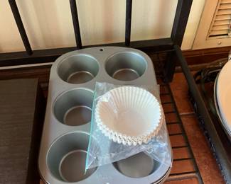 Stack of 3 muffin pans 