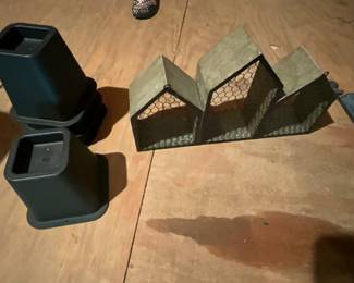 Bed risers & metal decor