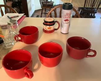 Large coffee cups & miscellaneous items - kitchen
