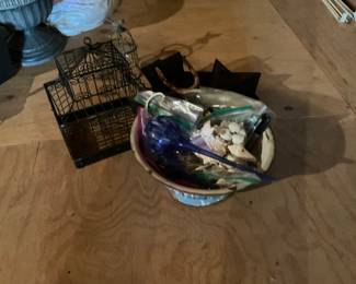 Bird cages & miscellaneous 