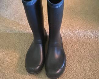 Rubber boots