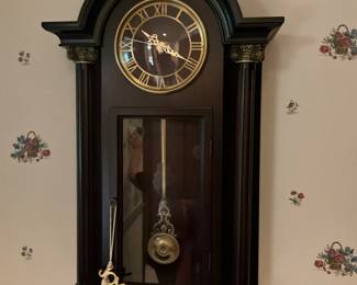 Wall chime clock