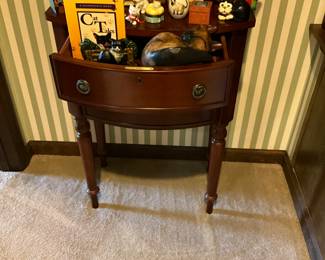 Small occasional table 