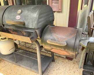 Another view of grill