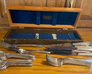 Royal Brand 35 Piece Silver Plate Flat Ware
