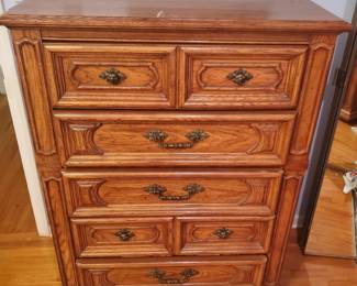 Vintage Thomasville 5 Drawer Dresser
