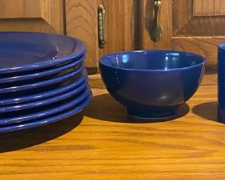 10 Piece Blue Fun Factory Dinner Ware- 11 in
