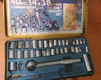 Royal Tools Ratchet Socket Set in Metal Case
