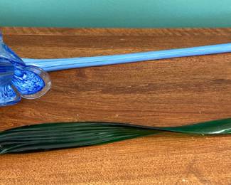 Beautiful Hand Blown Glass Flower and Leaf 20”
