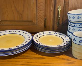 13 Piece Home Collection Yellow and Blue Dinner Set- 10.5
