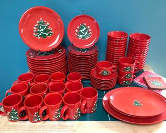 Waechtersbach Germany Christmas Tree Pattern 99pc Dish Set Plus Coasters & Napkins- See Add’l Photos
