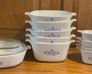 Lot of 12 Cornflower Corning Baking Ware - see all photos
