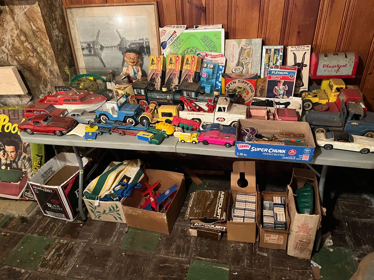 PACKED PACKED PACKED MINNEAPOLIS ESTATE SALE starts on 6/15/2024