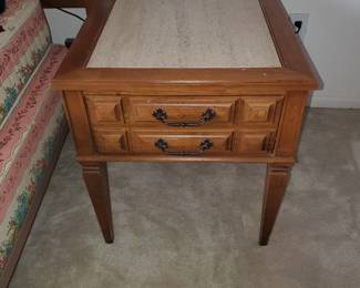 (1) of (2) night stands